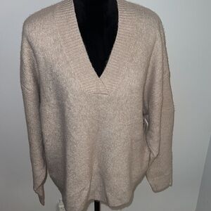 Express‎ tan relaxed fussy long sleeves sweater Sz XS